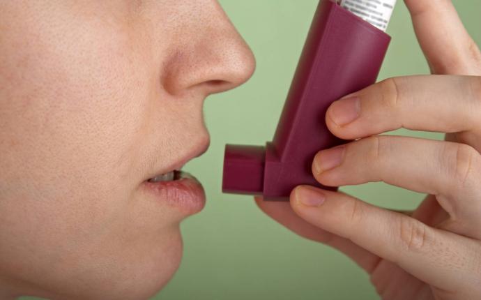 Två typer av svår astma som kan behandlas med biologiska läkemedel