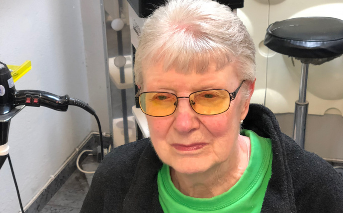 Ingalill blev blind av glaukom – kritiserar lång väntetid