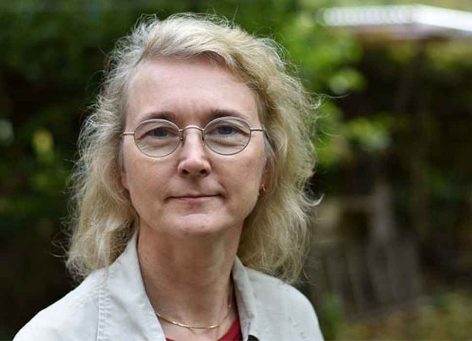 Pia Dellson som är specialistläkare inom onkologi och psykiatri samt överläkare på Cancerrehabiliteringsmottagningen vid Onkologiska kliniken på Skånes Universitetssjukhus.
